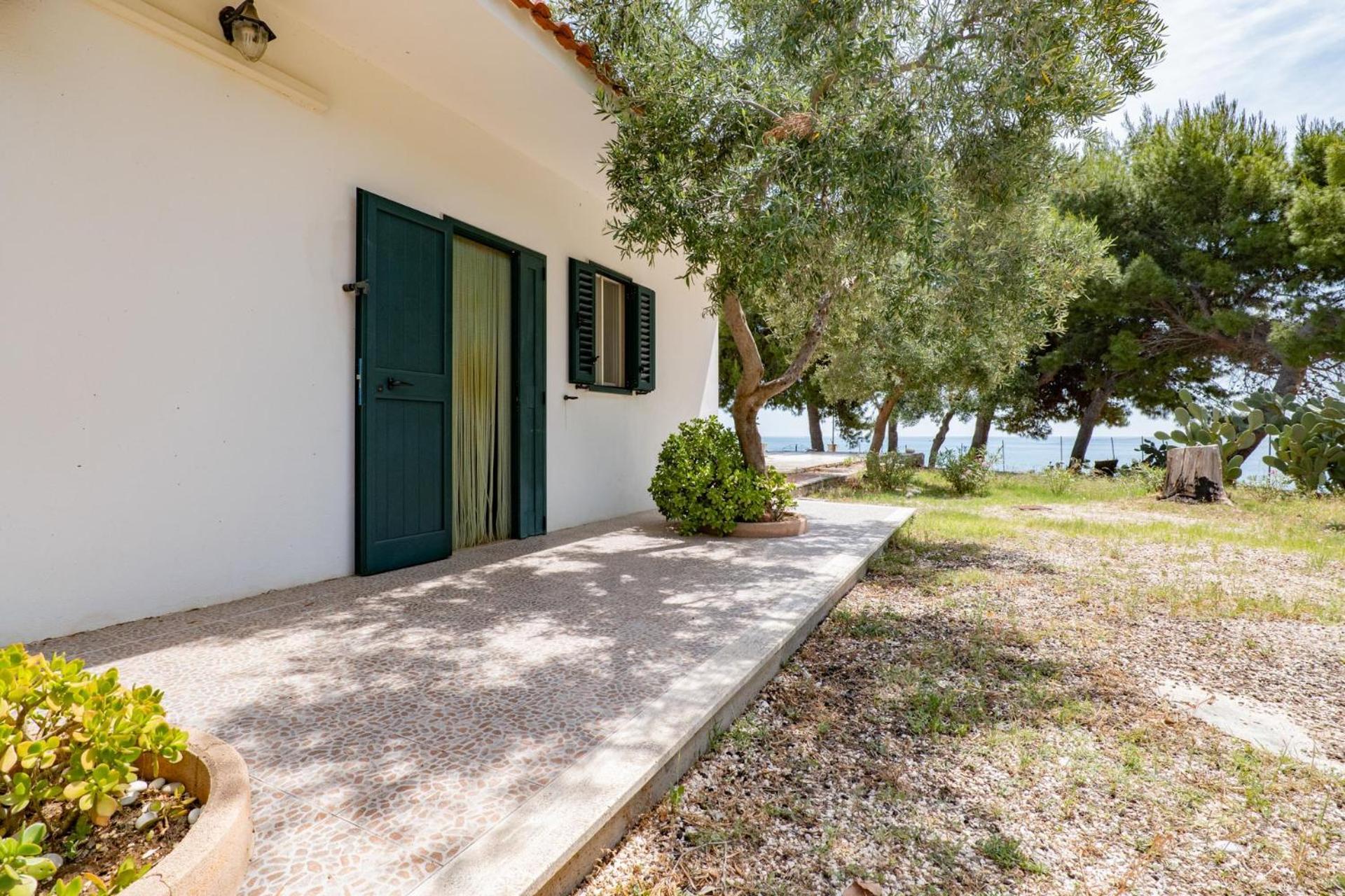 Residence Lido Dei Pini Mattinata Exterior photo